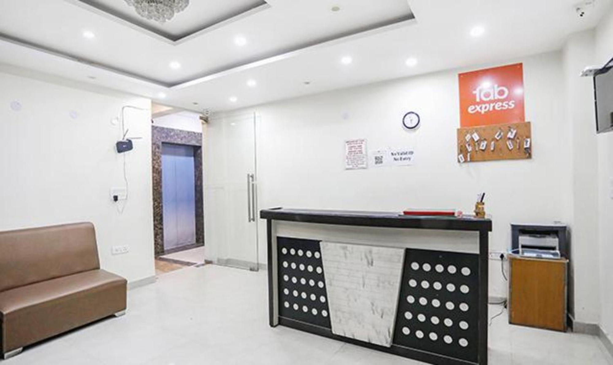 Fabhotel Royal Stay I Grander Noida Exterior foto