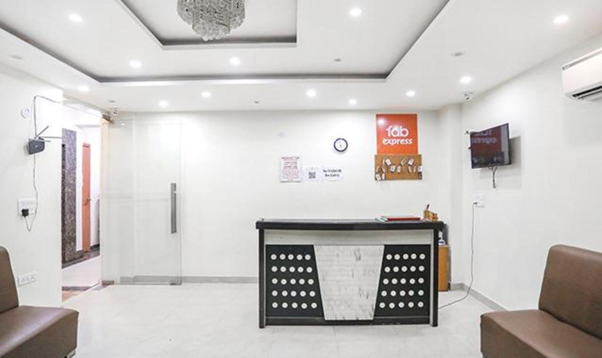 Fabhotel Royal Stay I Grander Noida Exterior foto