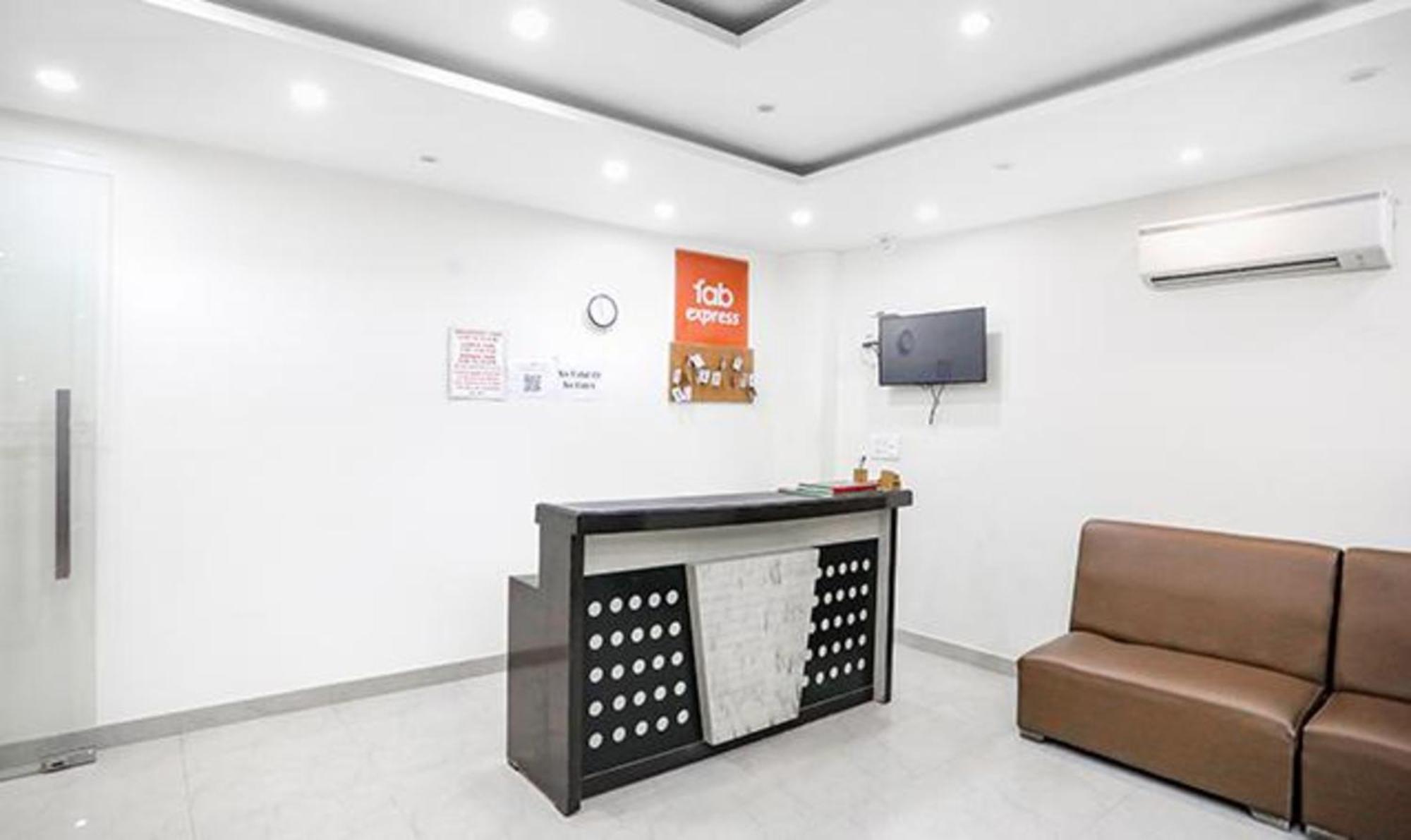 Fabhotel Royal Stay I Grander Noida Exterior foto
